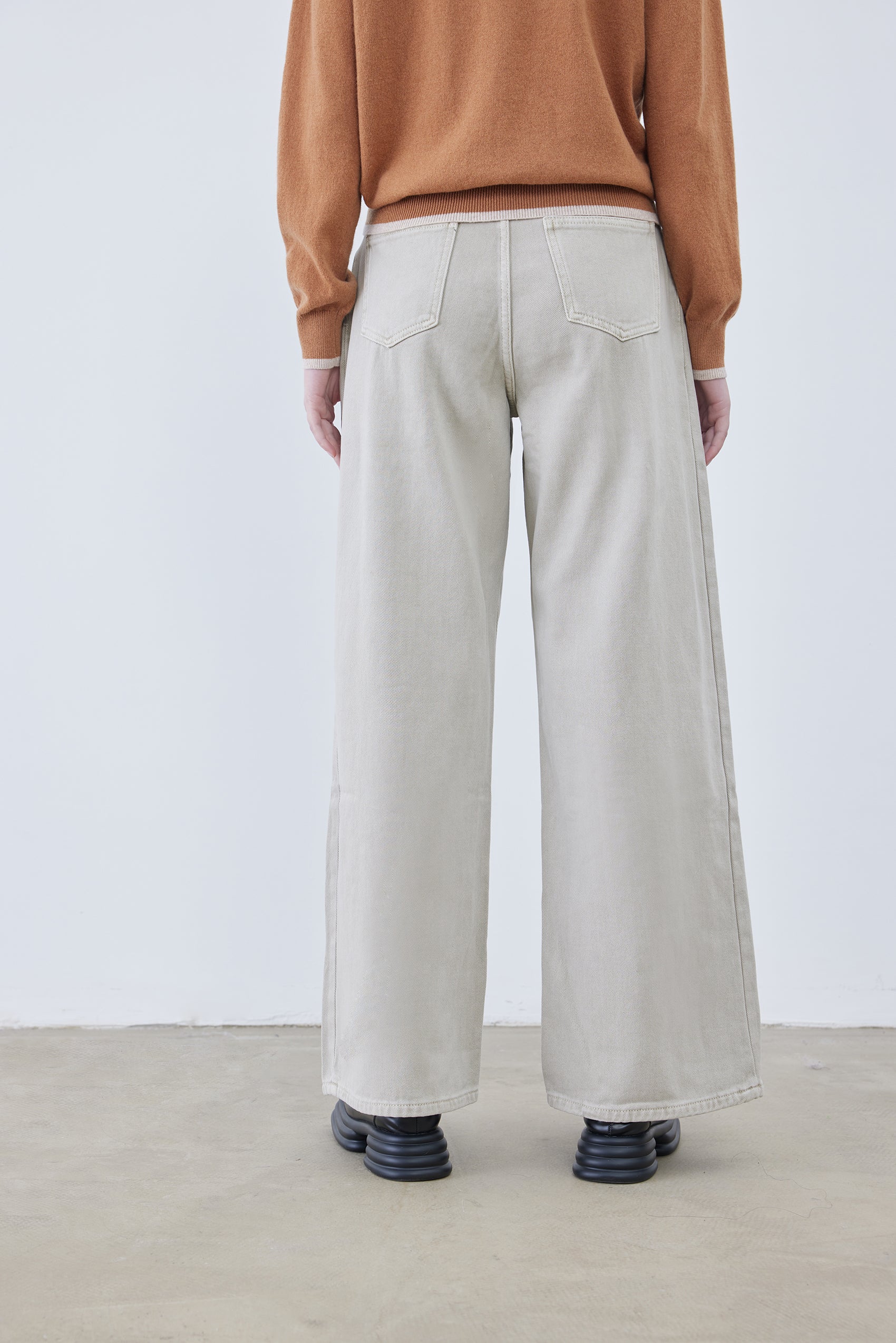 Creamy wide leg jeans