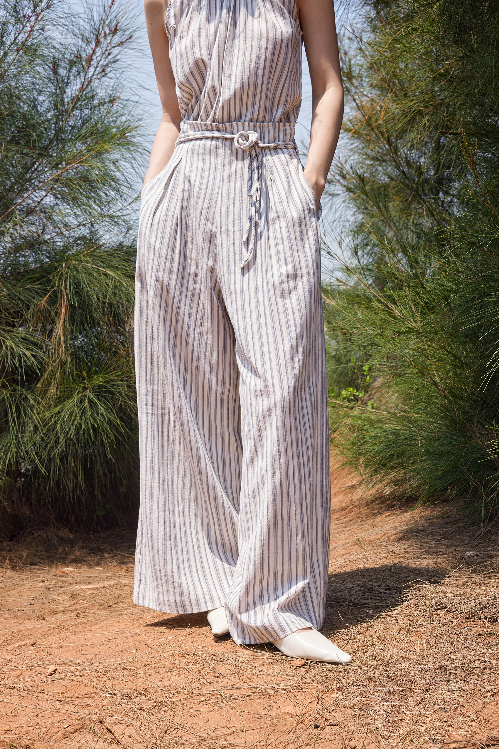 Wide leg striped trousers with a tie
