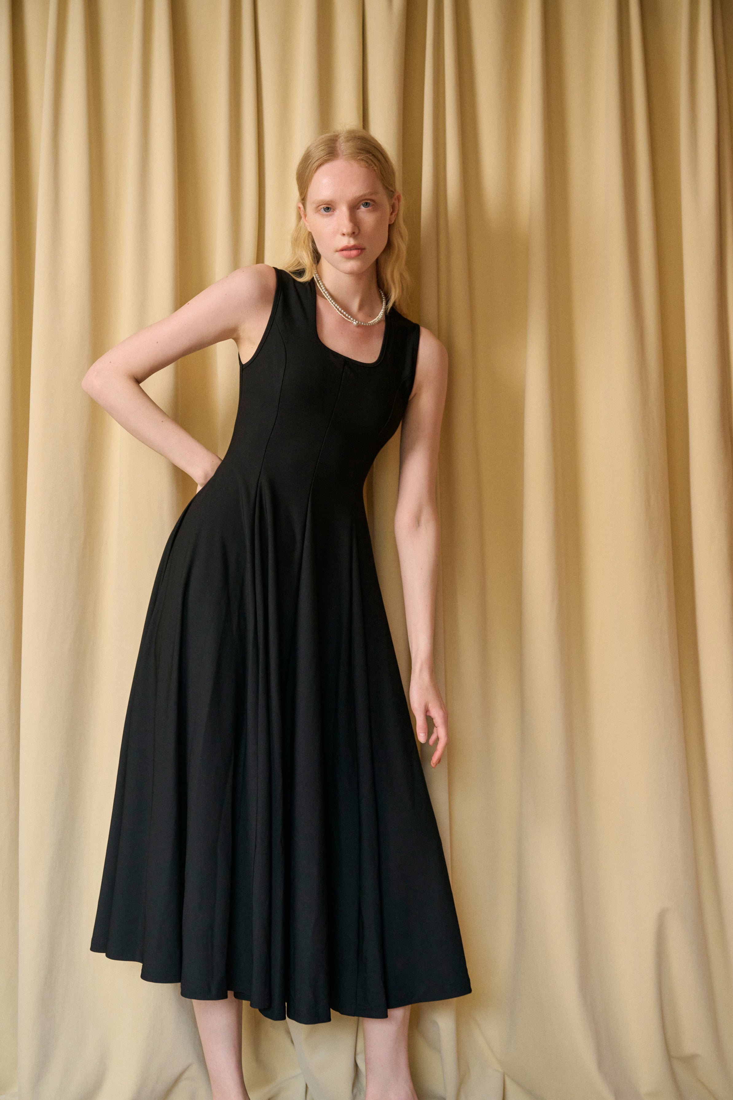 Square neck fit-and-flare dress Ancosti Square neck fit-and-flare dress Ancosti