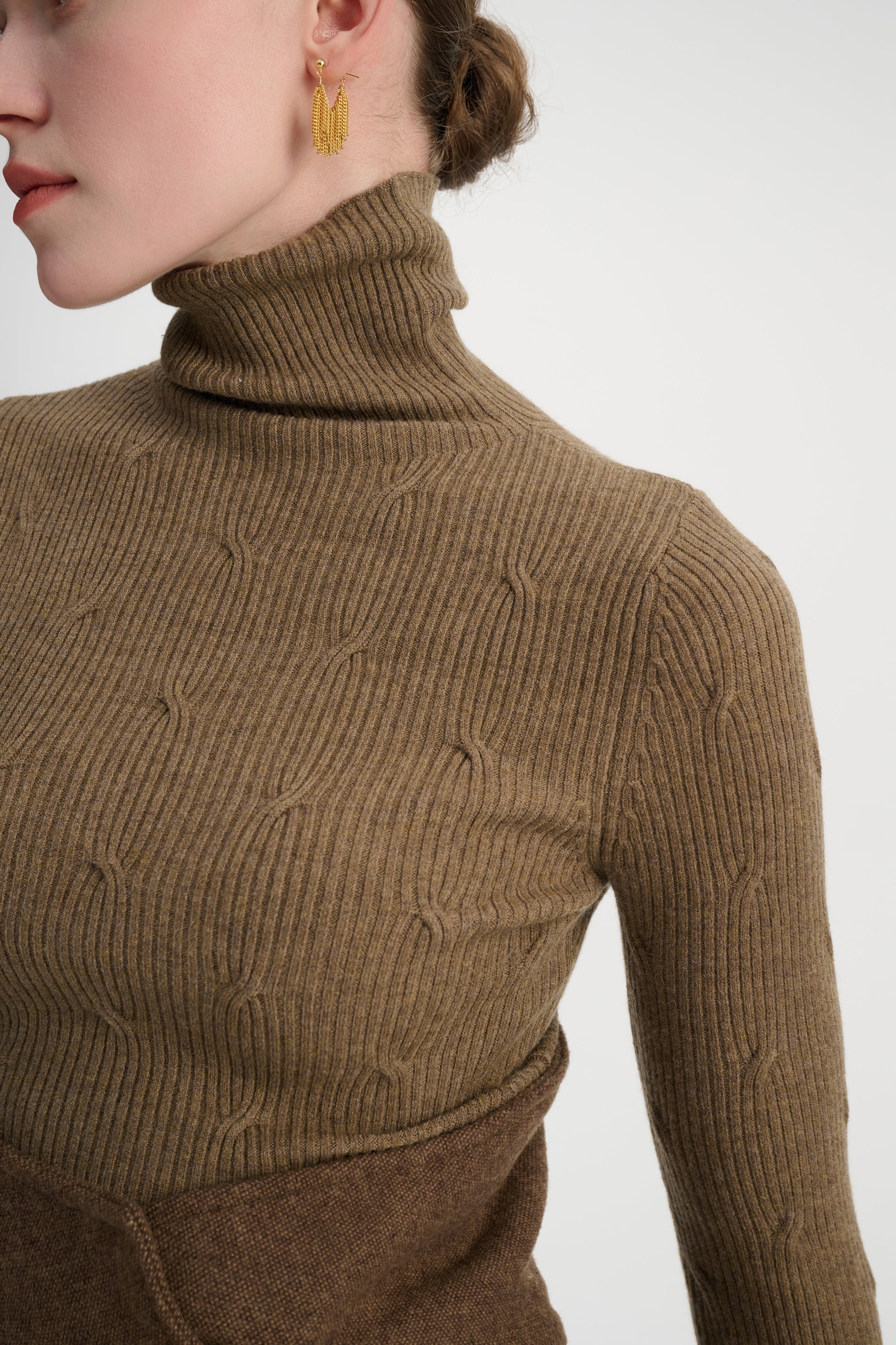 Slim fit cropped turtleneck