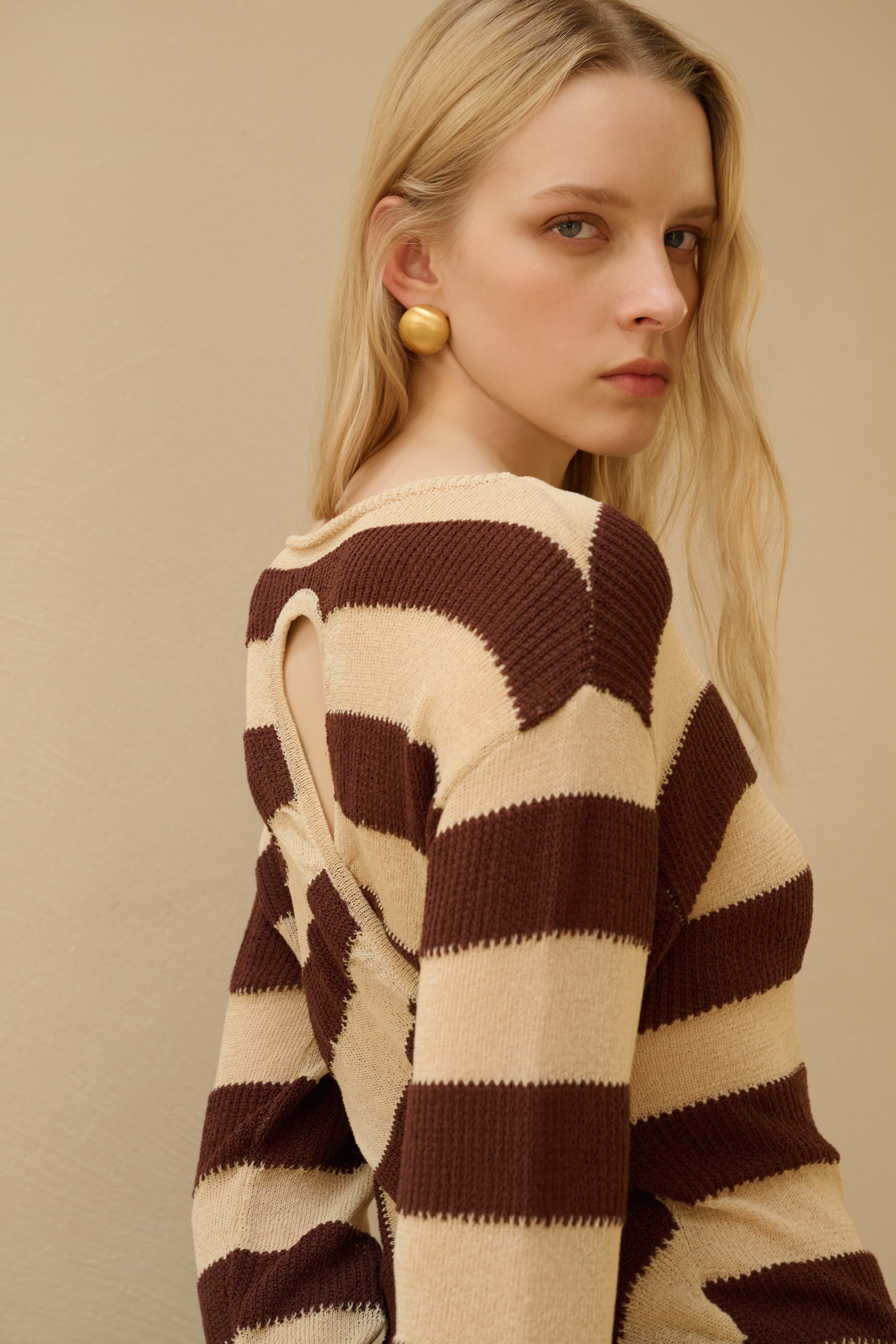 Airy crossback sweater