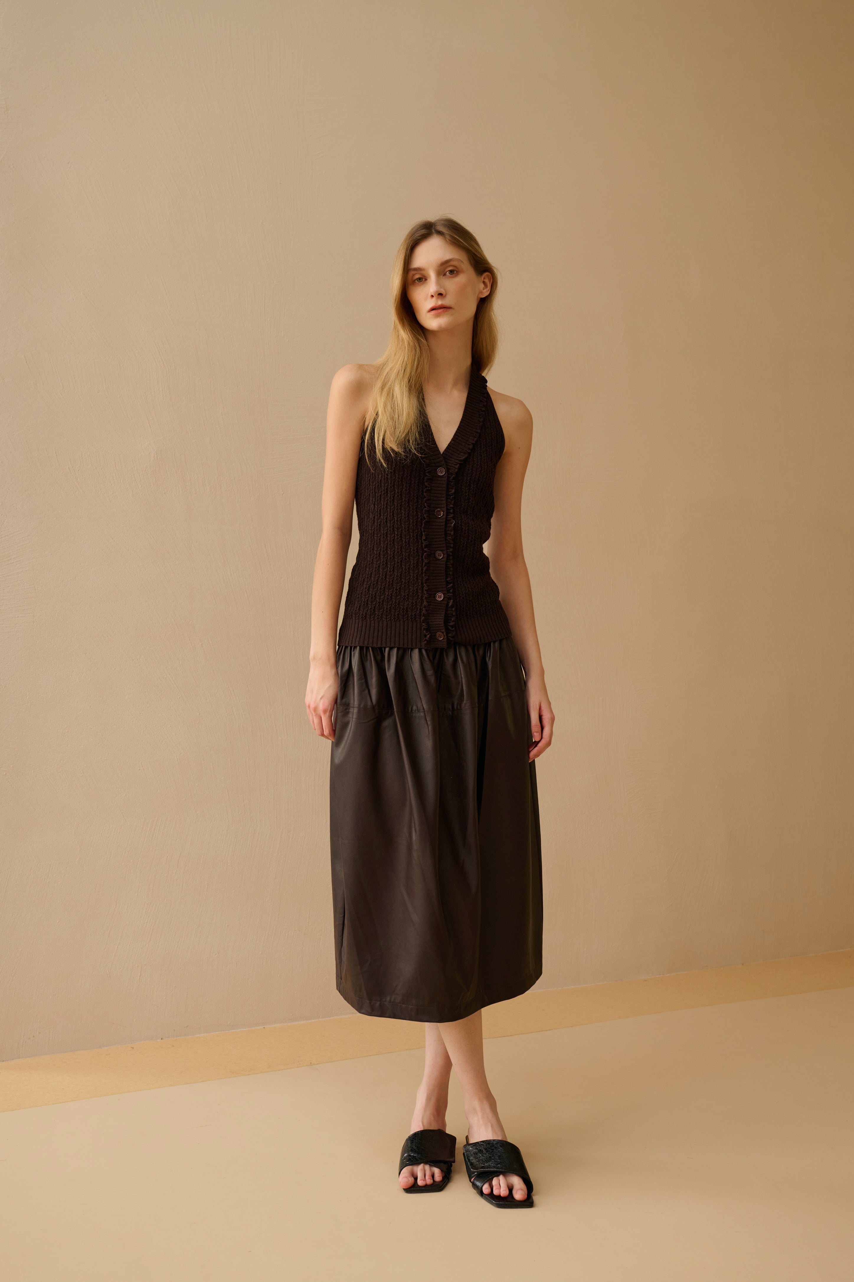 Button-up halter vest