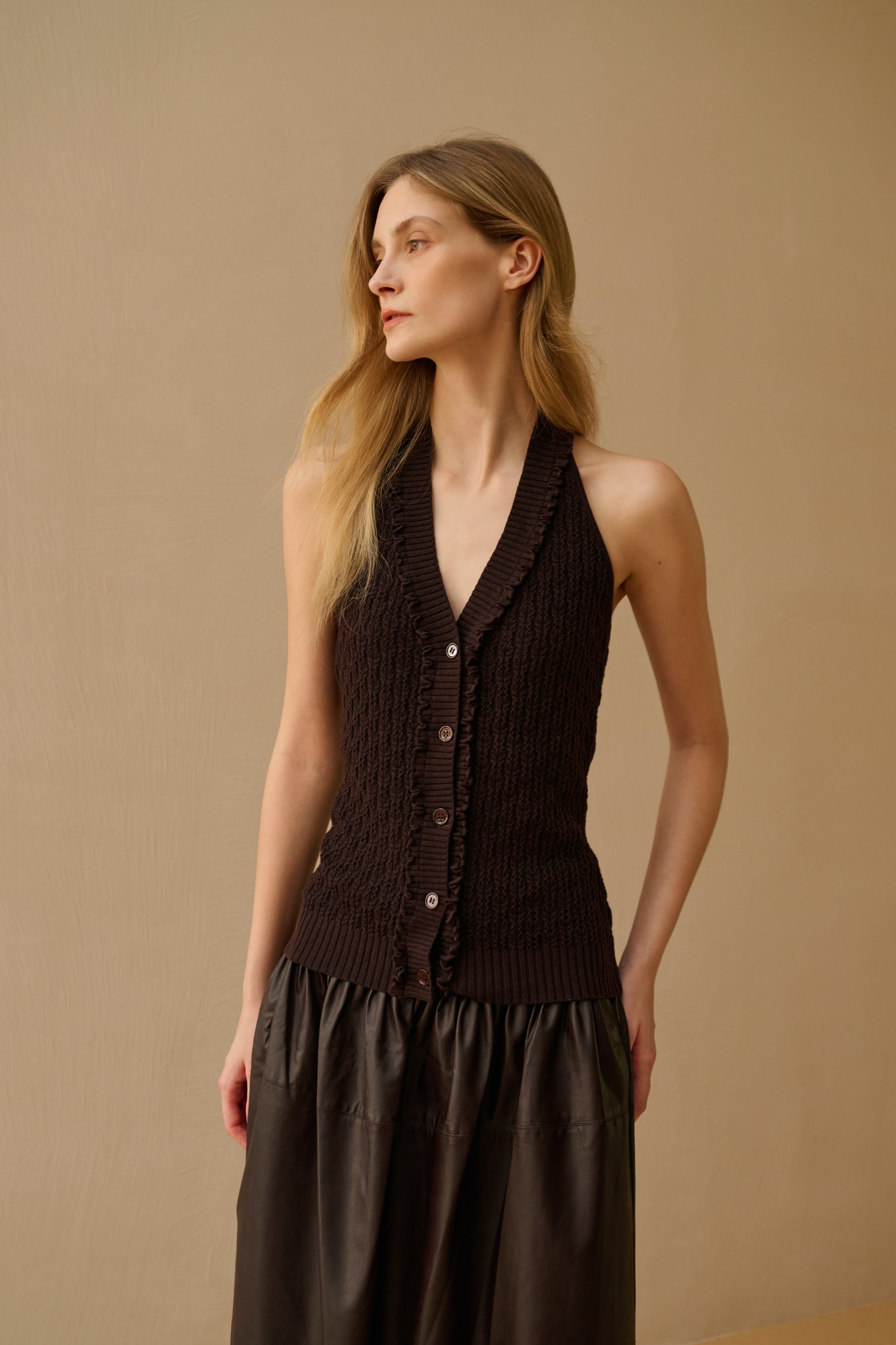 Button-up halter vest