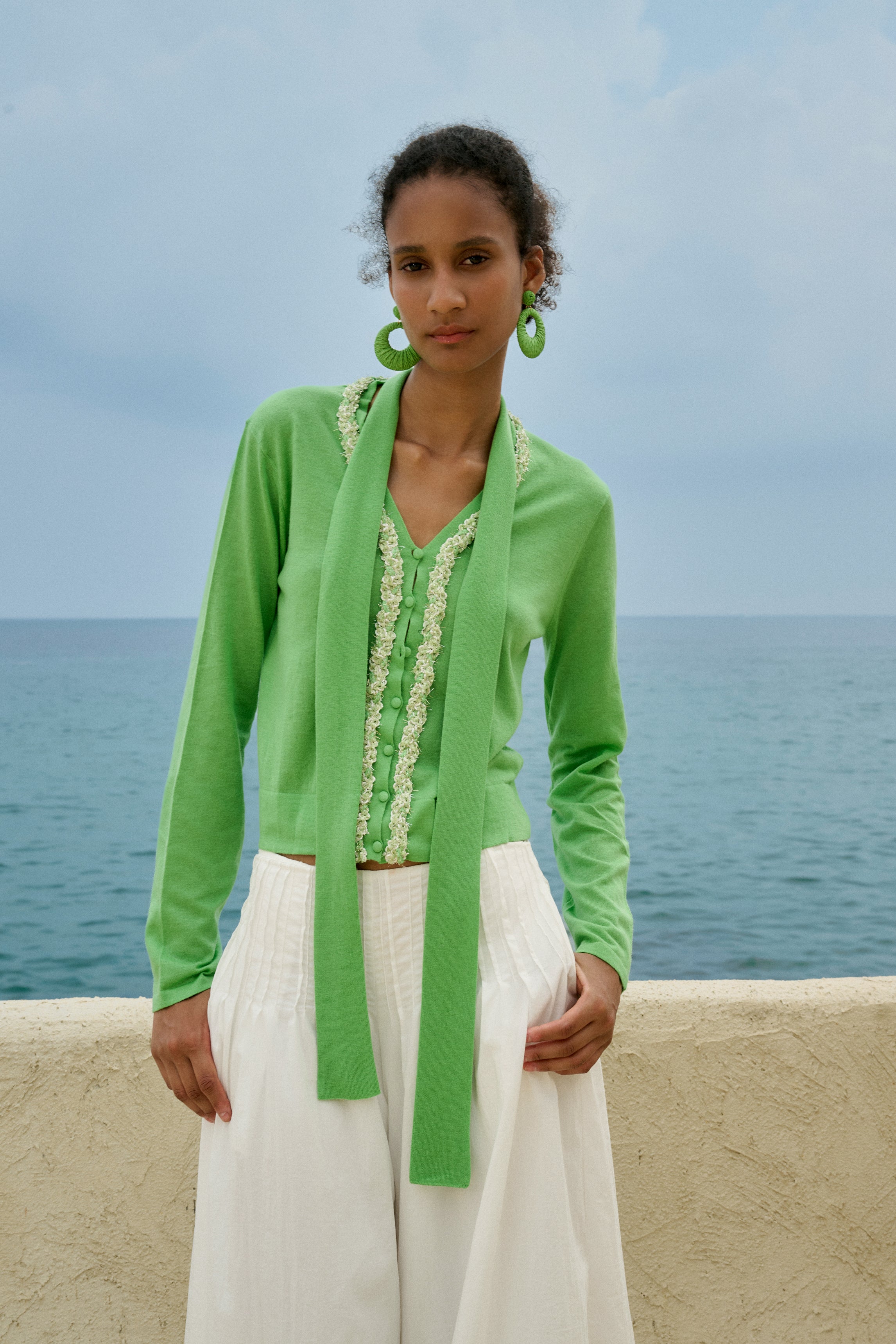 Embroidered floral cardigan