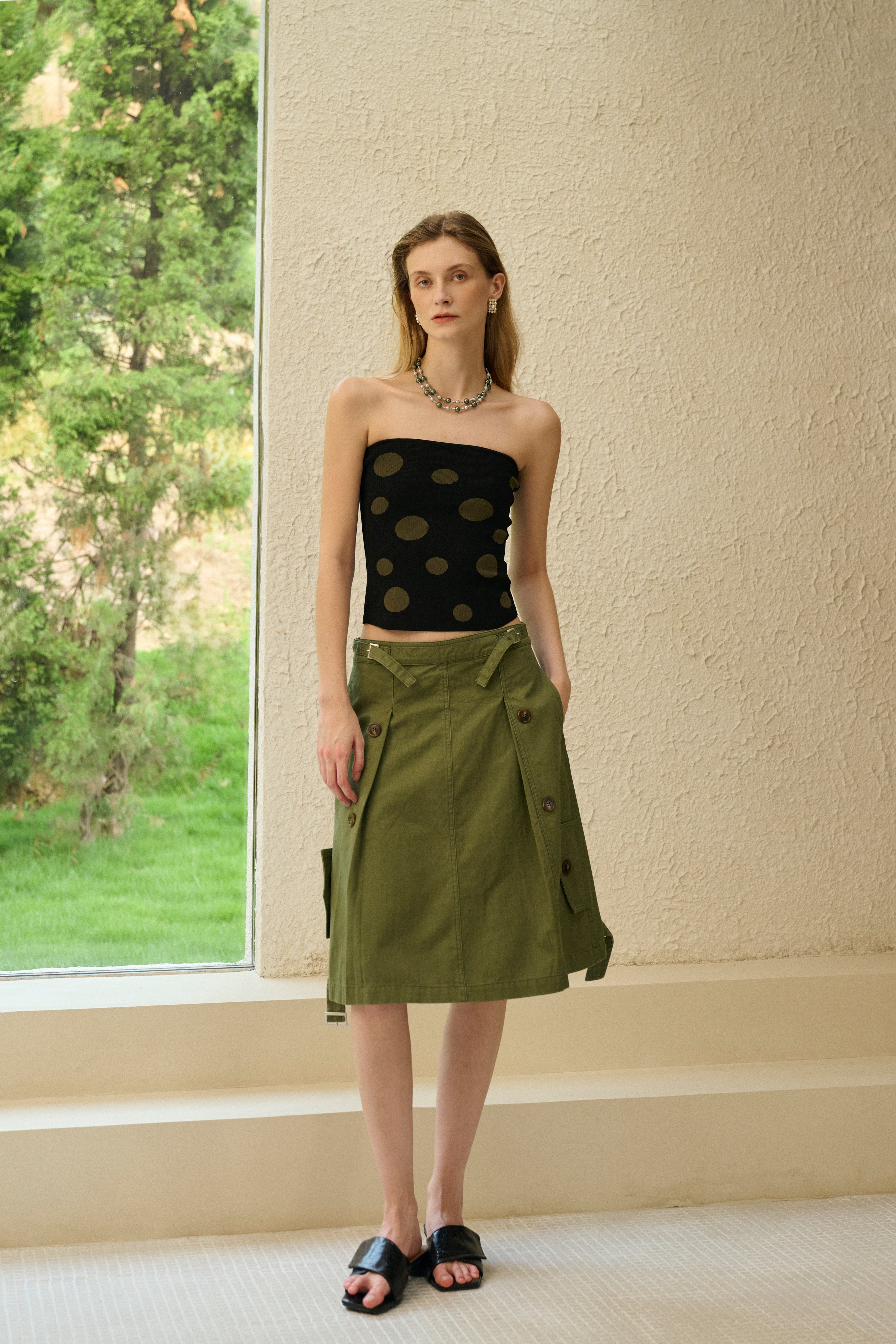 Irregular dots knit tube