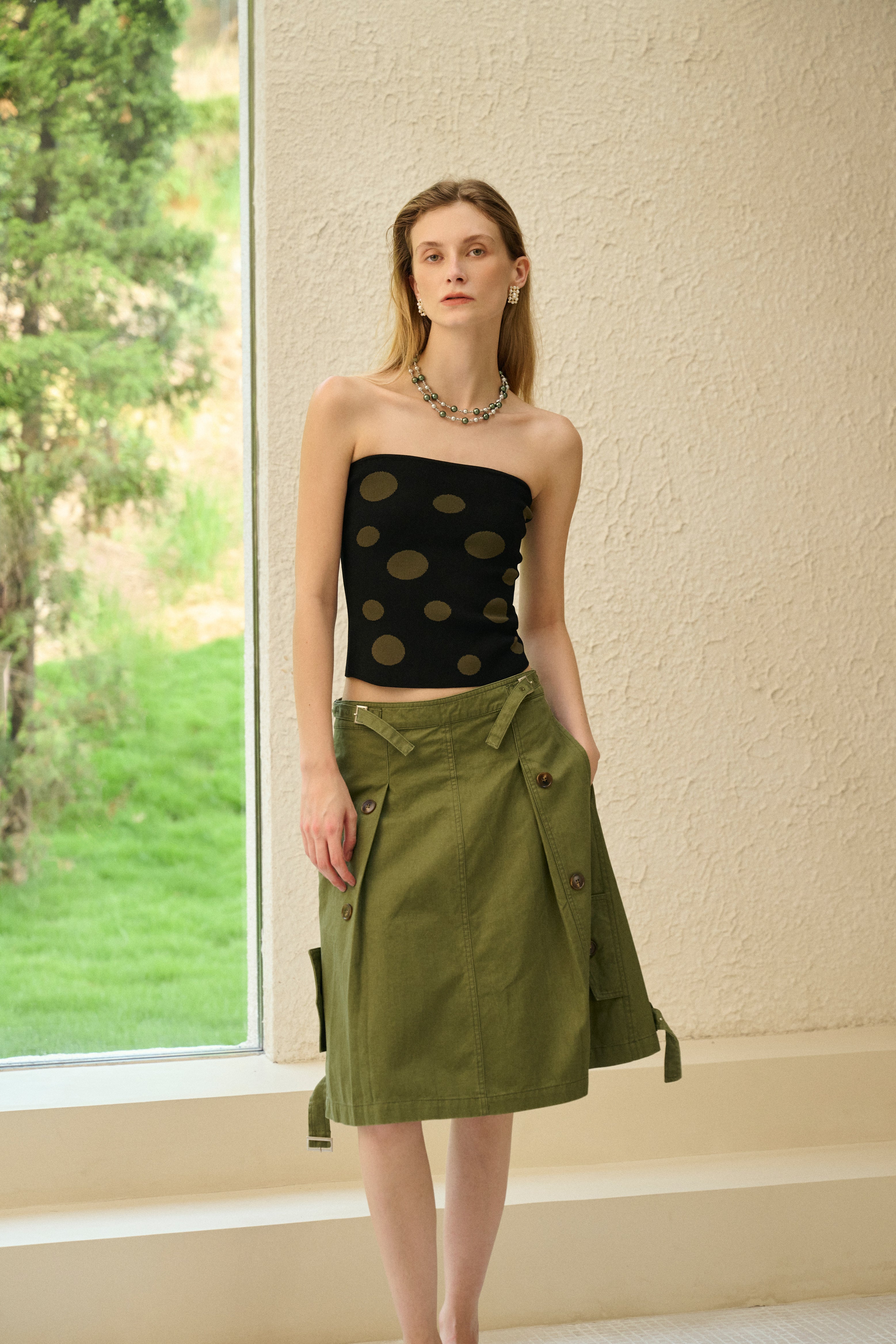 Irregular dots knit tube