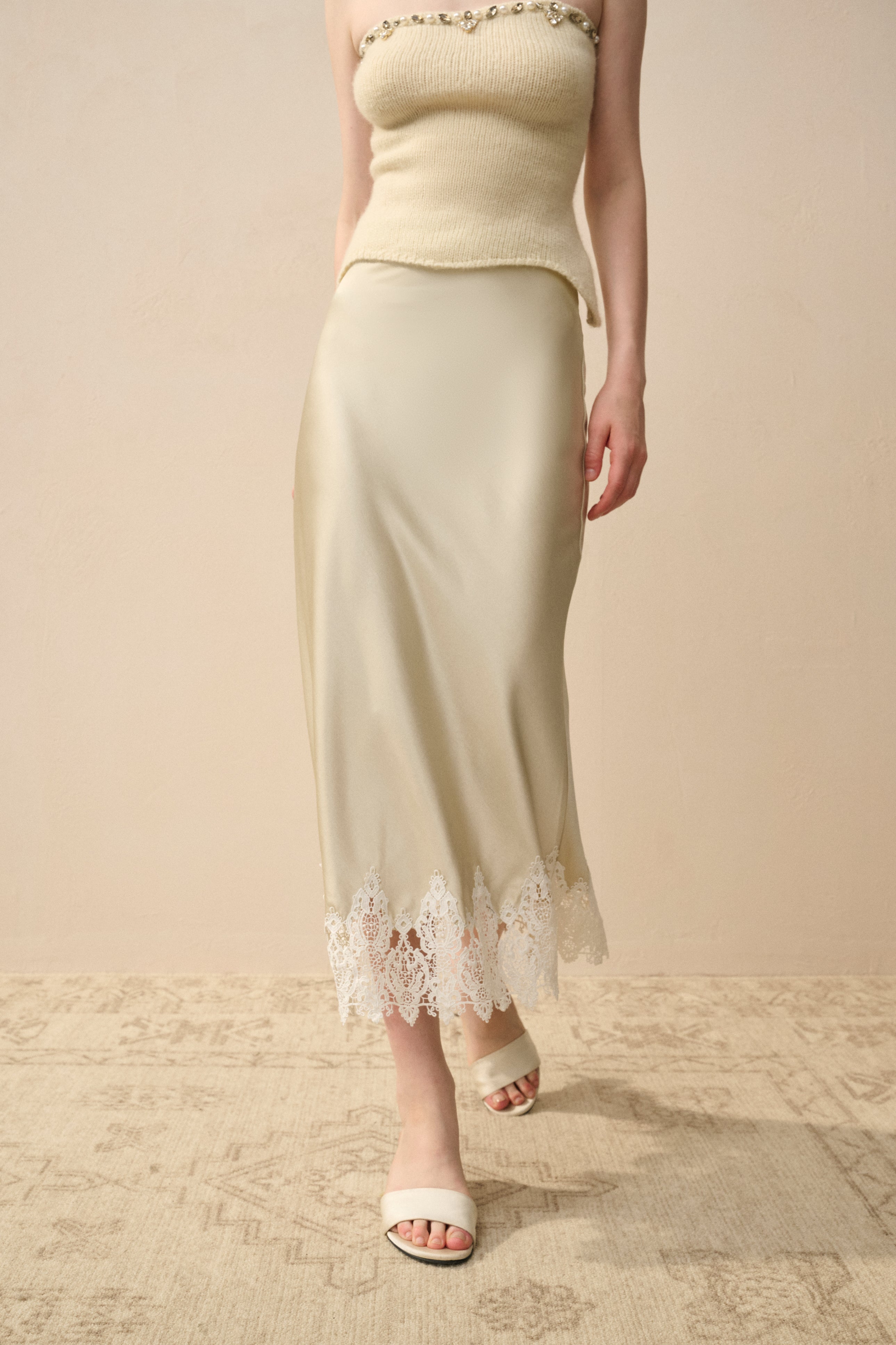 Lace hem satin skirt