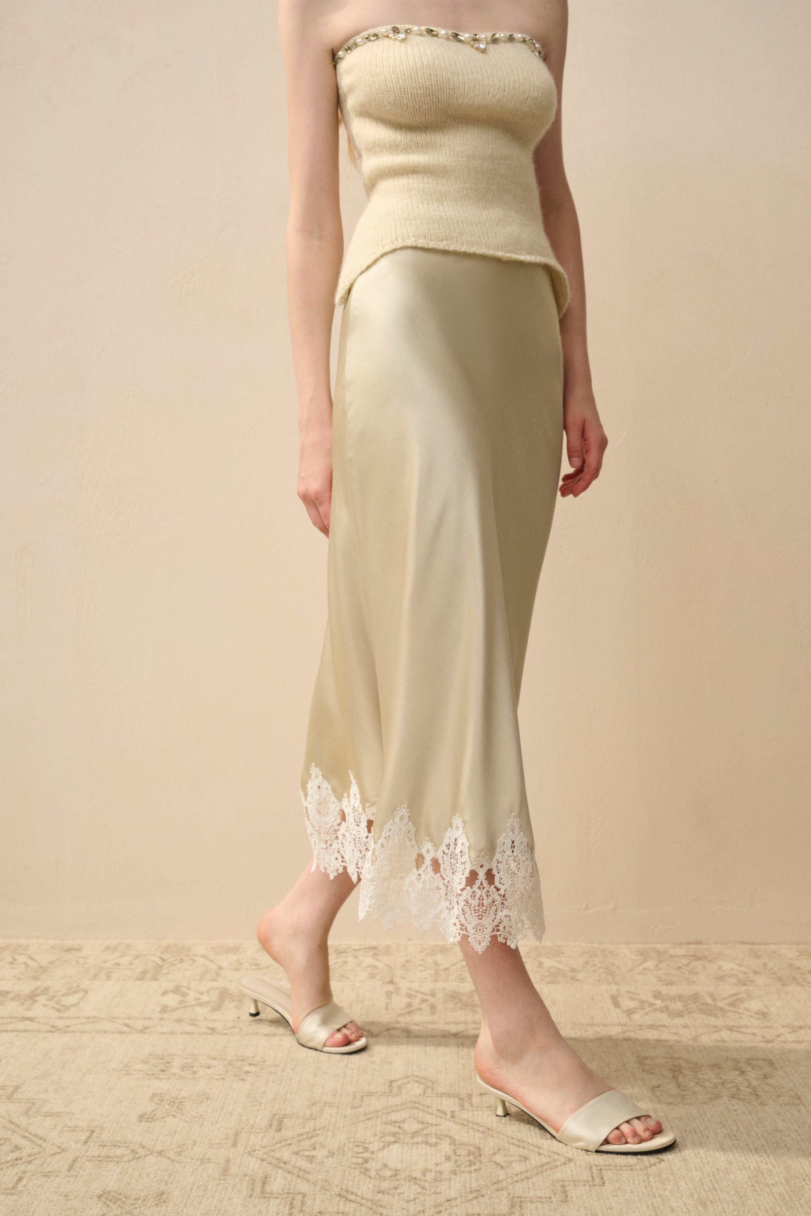 Lace hem satin skirt