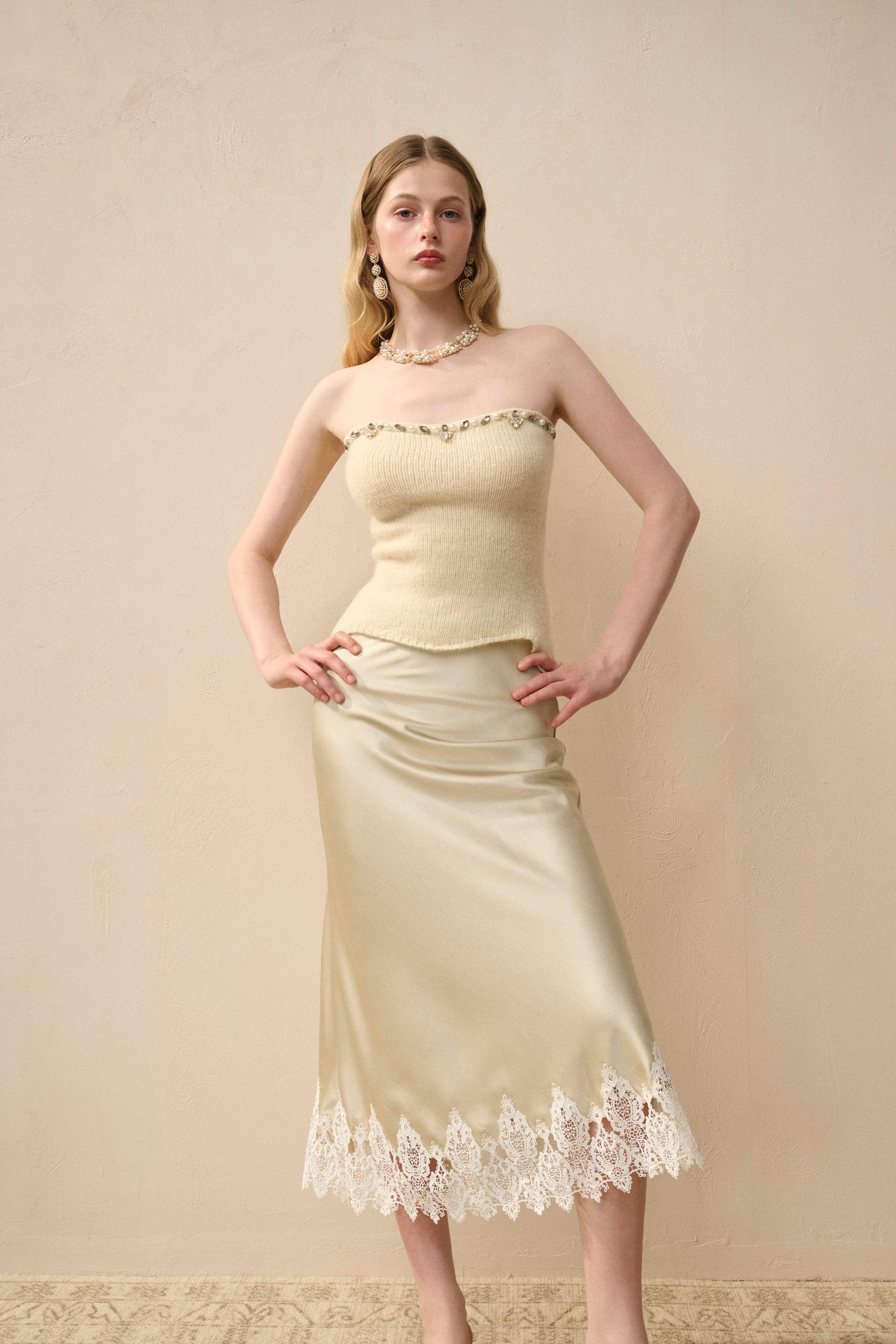 Lace hem satin skirt