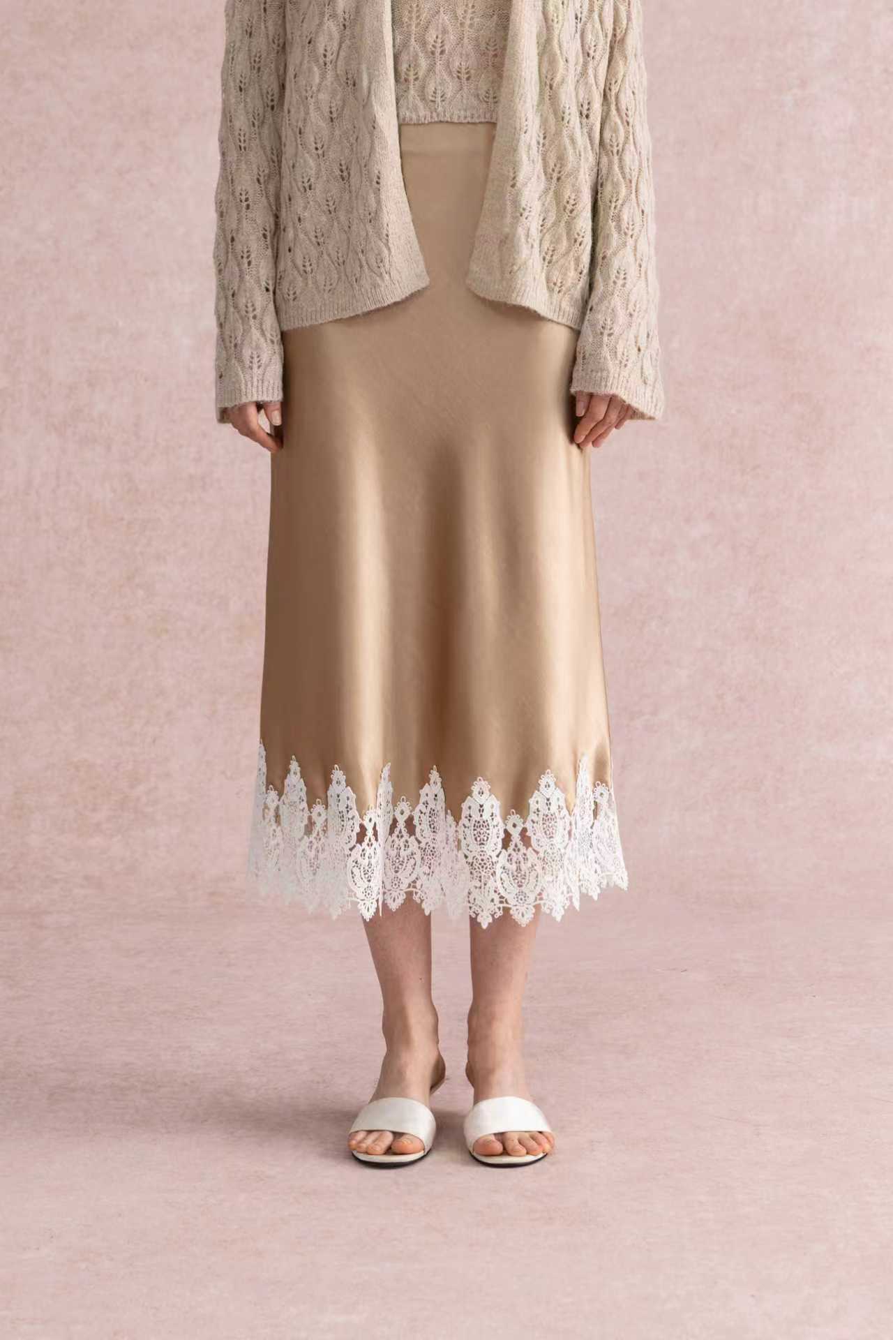 Lace hem satin skirt