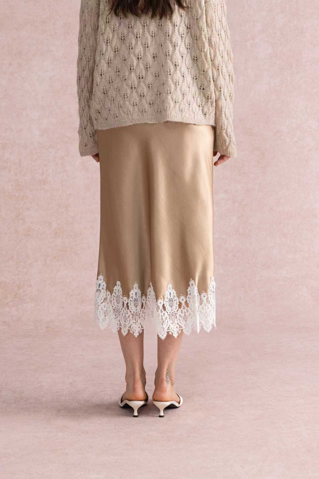 Lace hem satin skirt