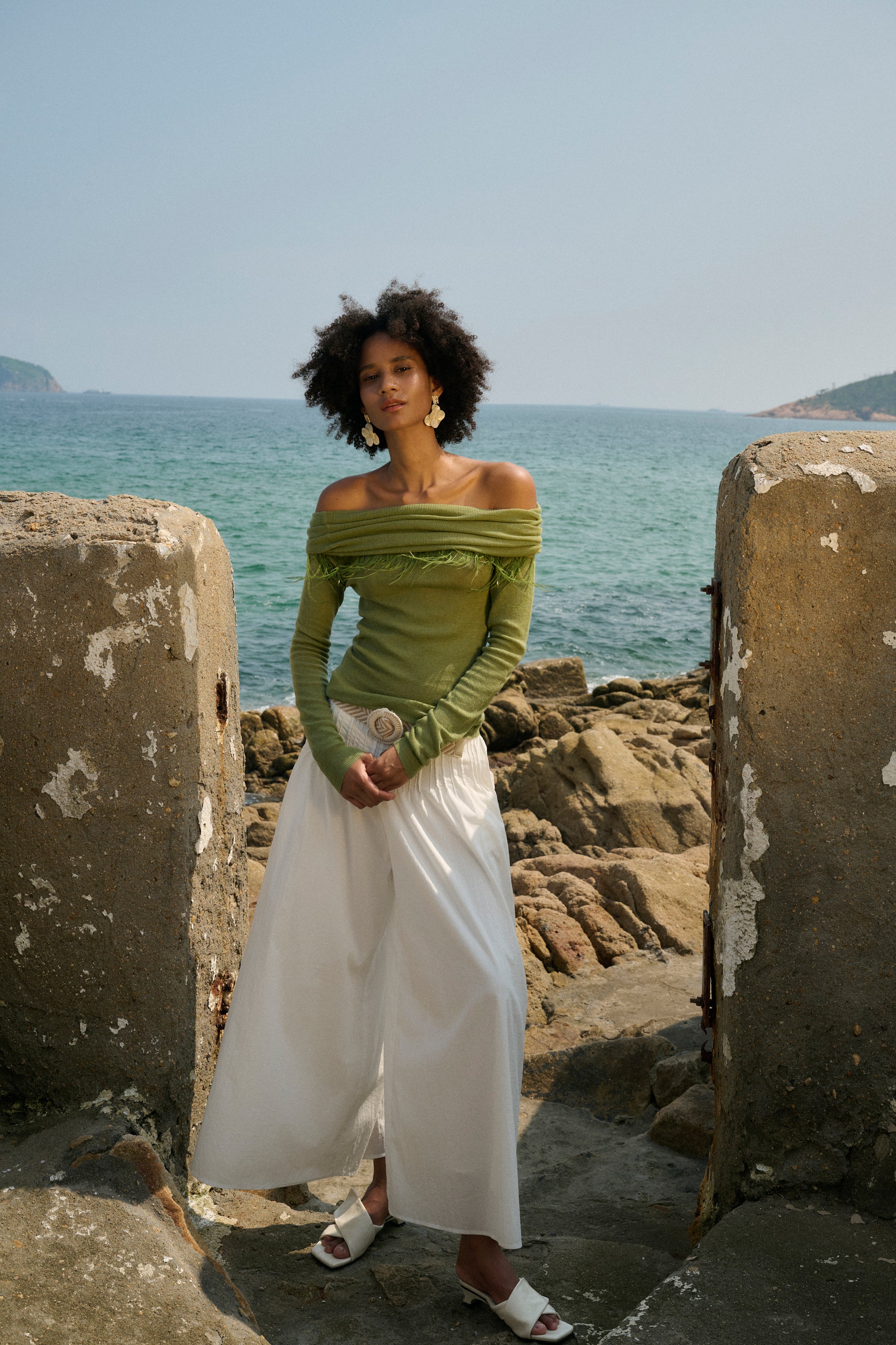 Off-shoulder fringed top