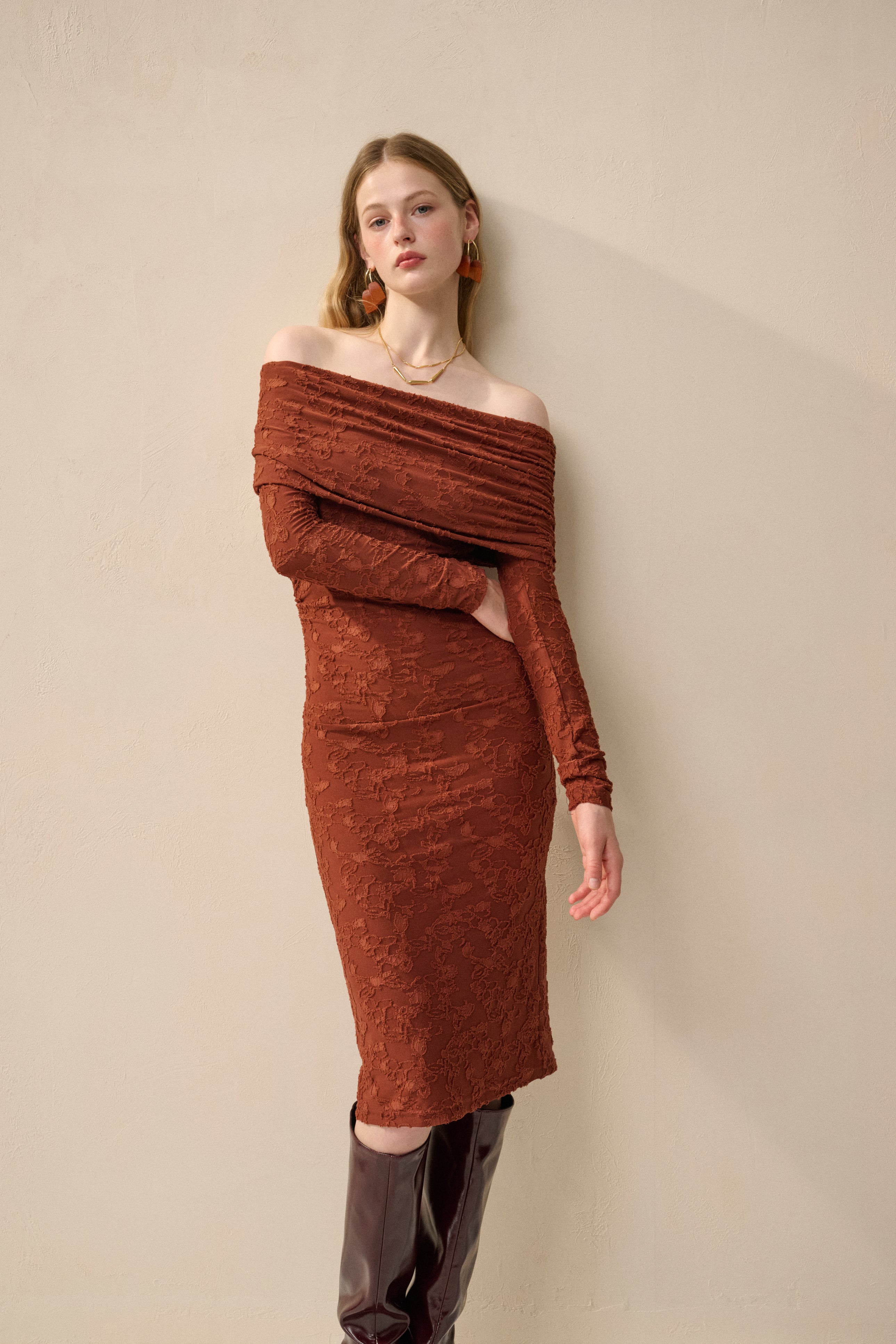 Off shoulder slim fit dress