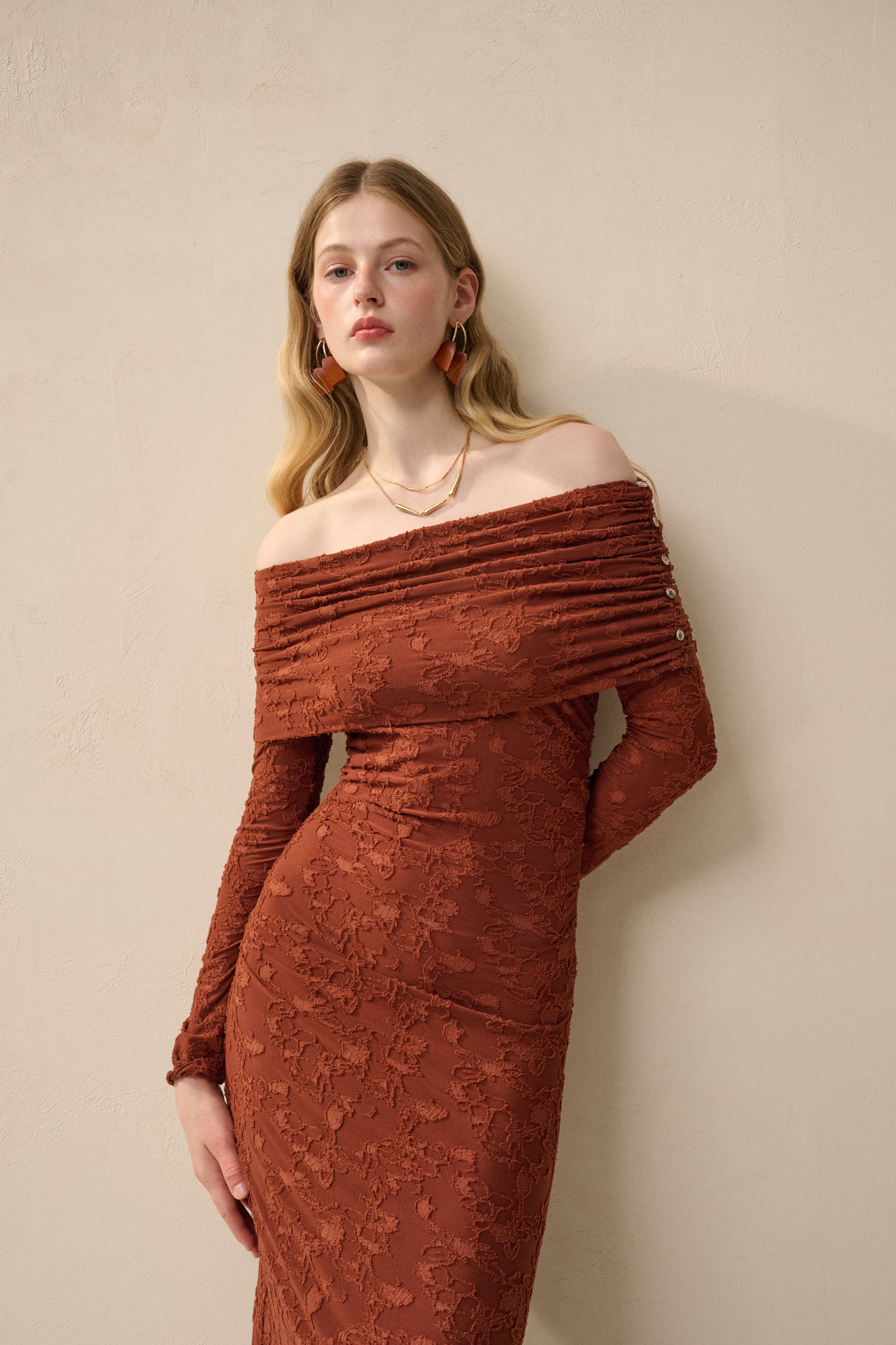 Off shoulder slim fit dress