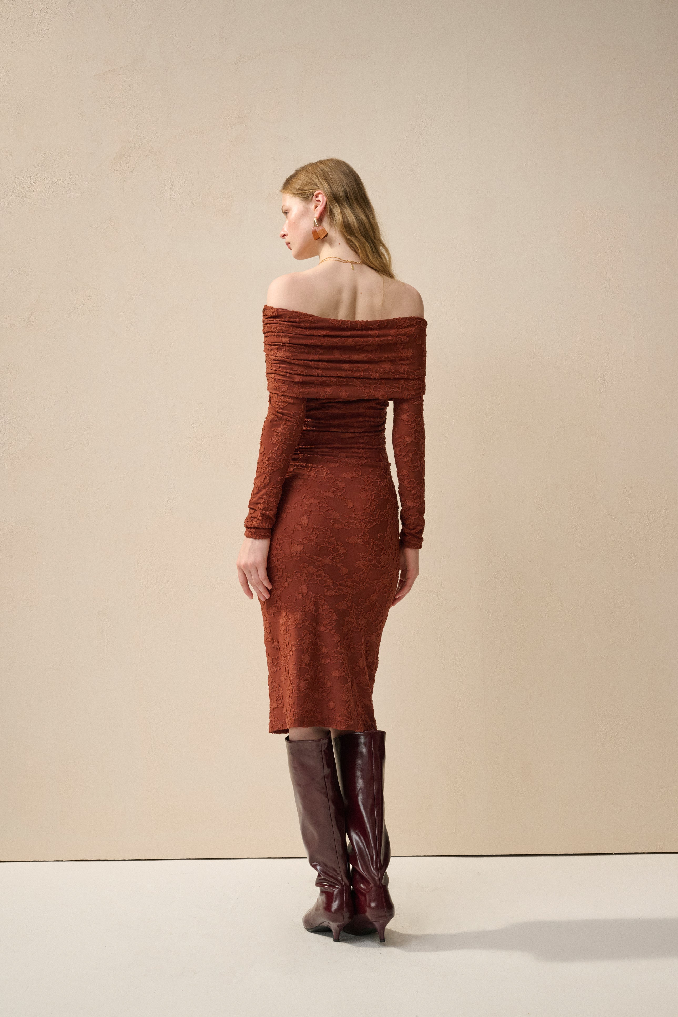 Off shoulder slim fit dress