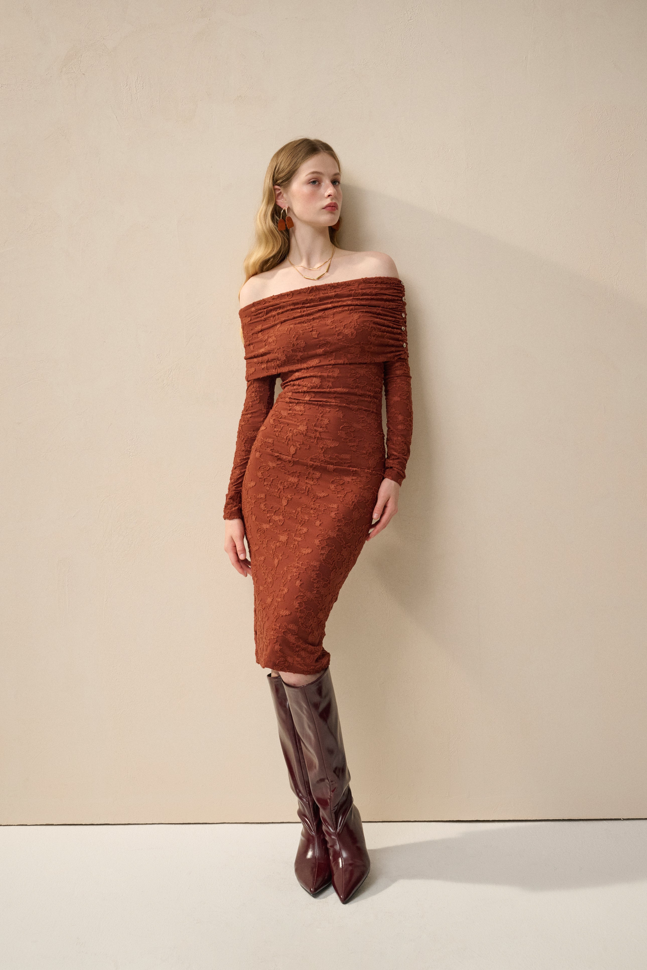 Off shoulder slim fit dress