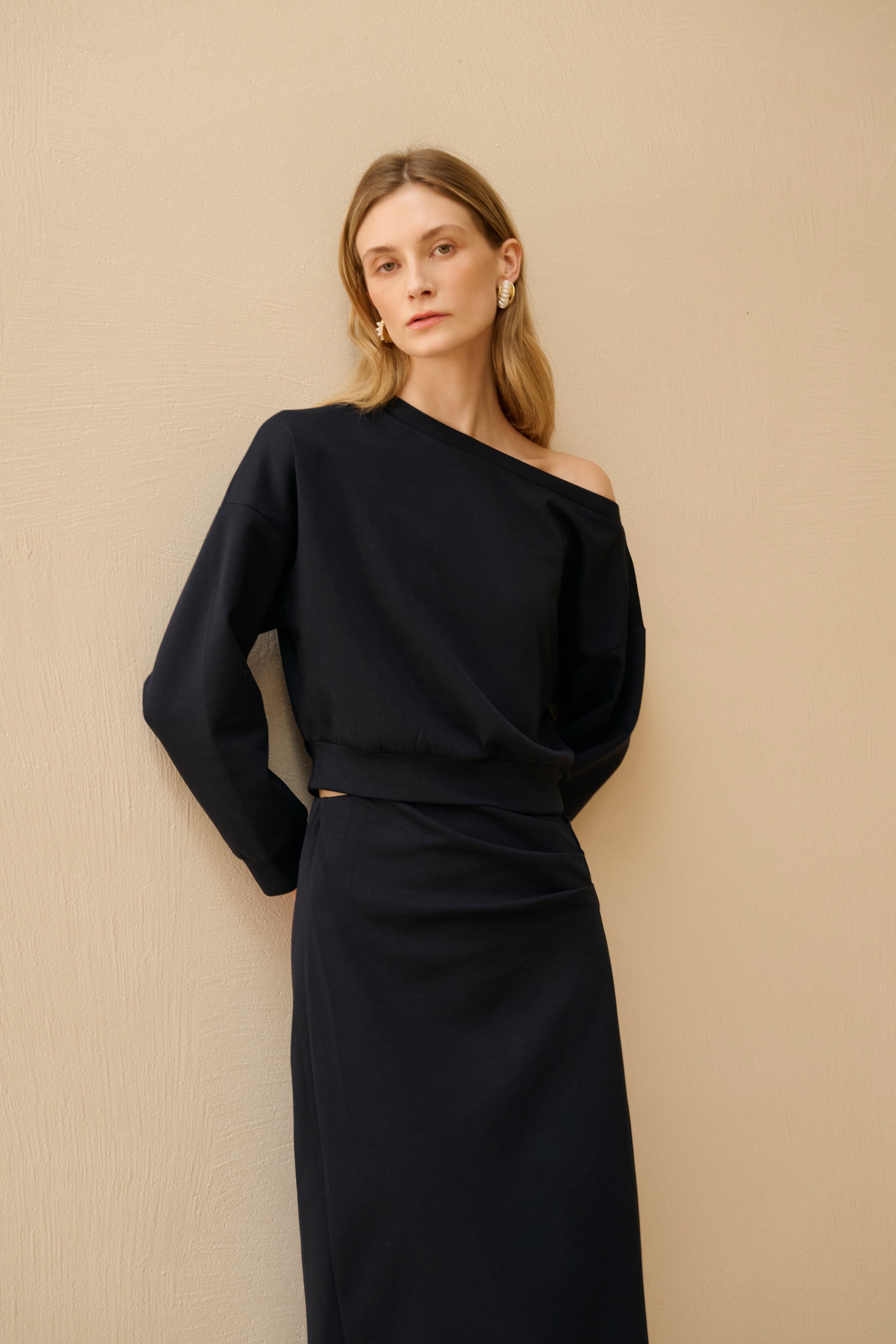 One-shoulder sweatshirt & skirt
