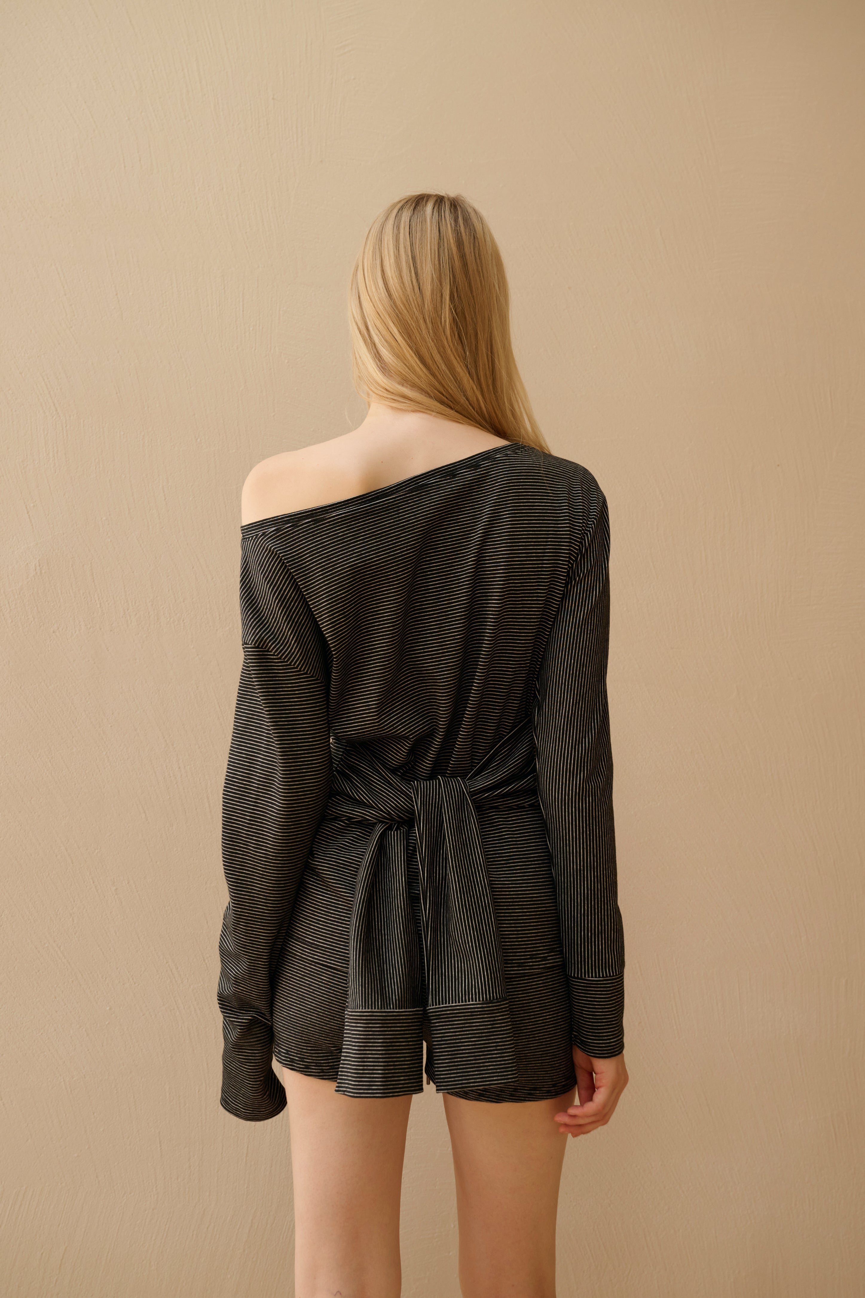 One shoulder striped set