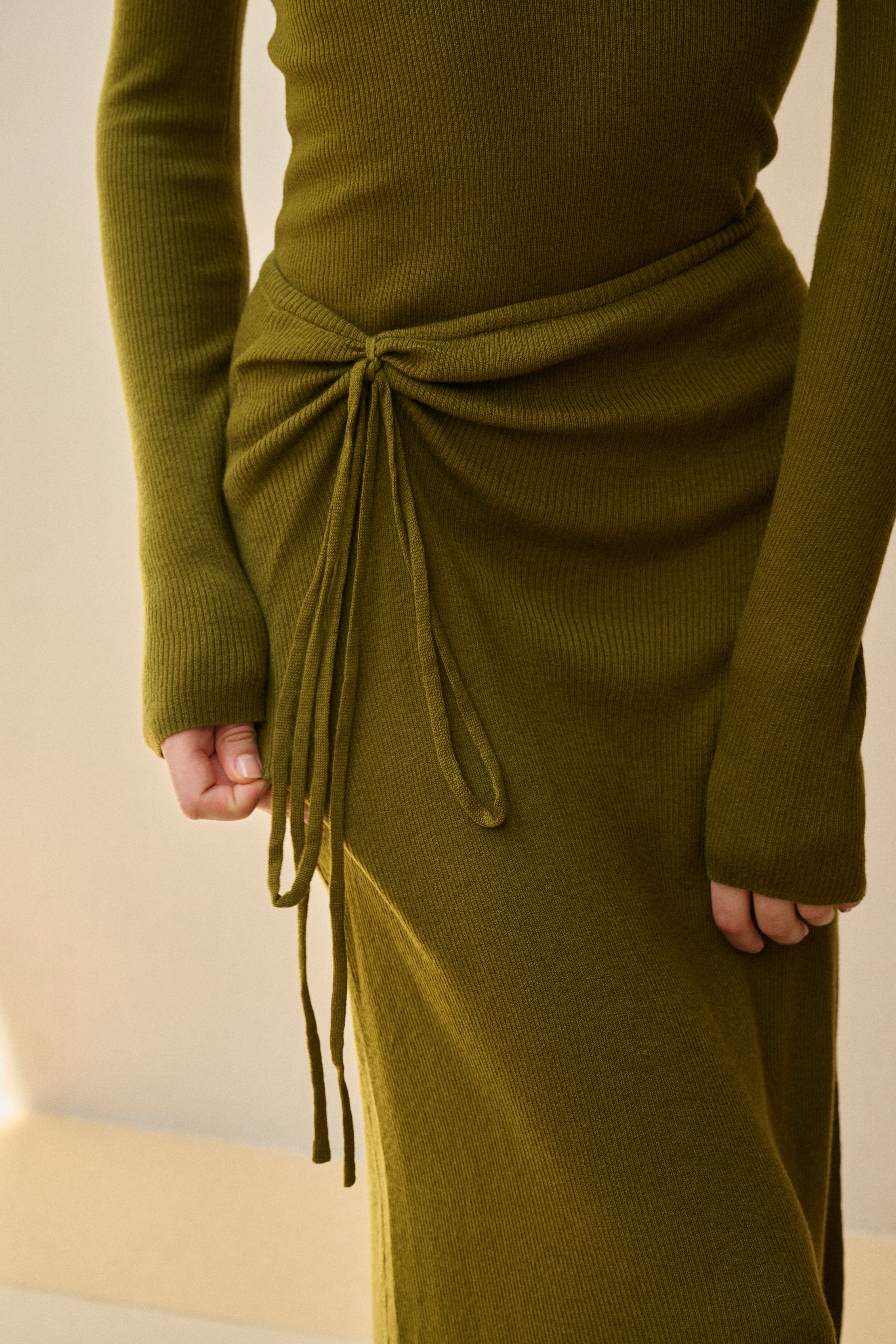 Open back knit top & maxi skirt