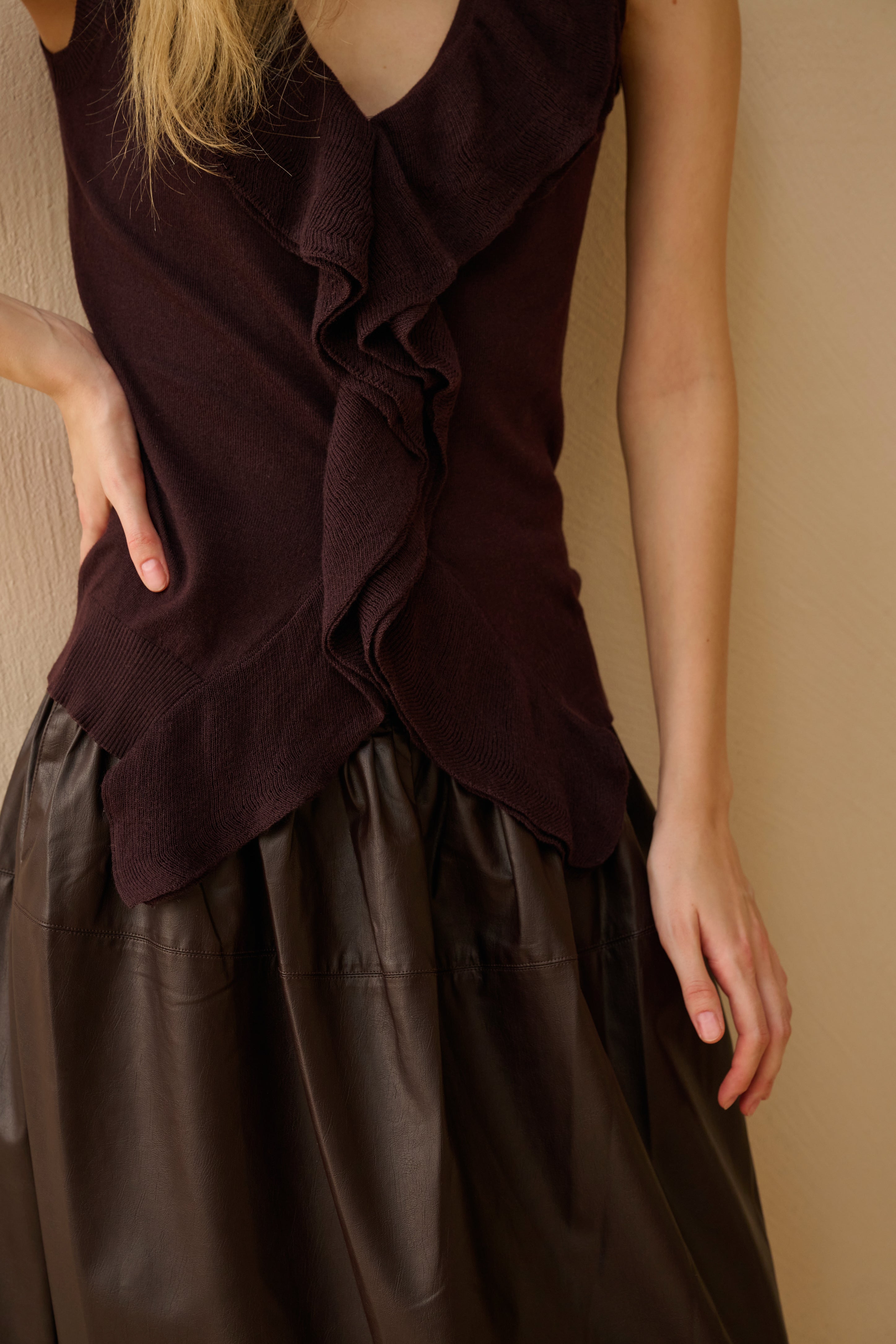 Ruffle V neck sleeveless top