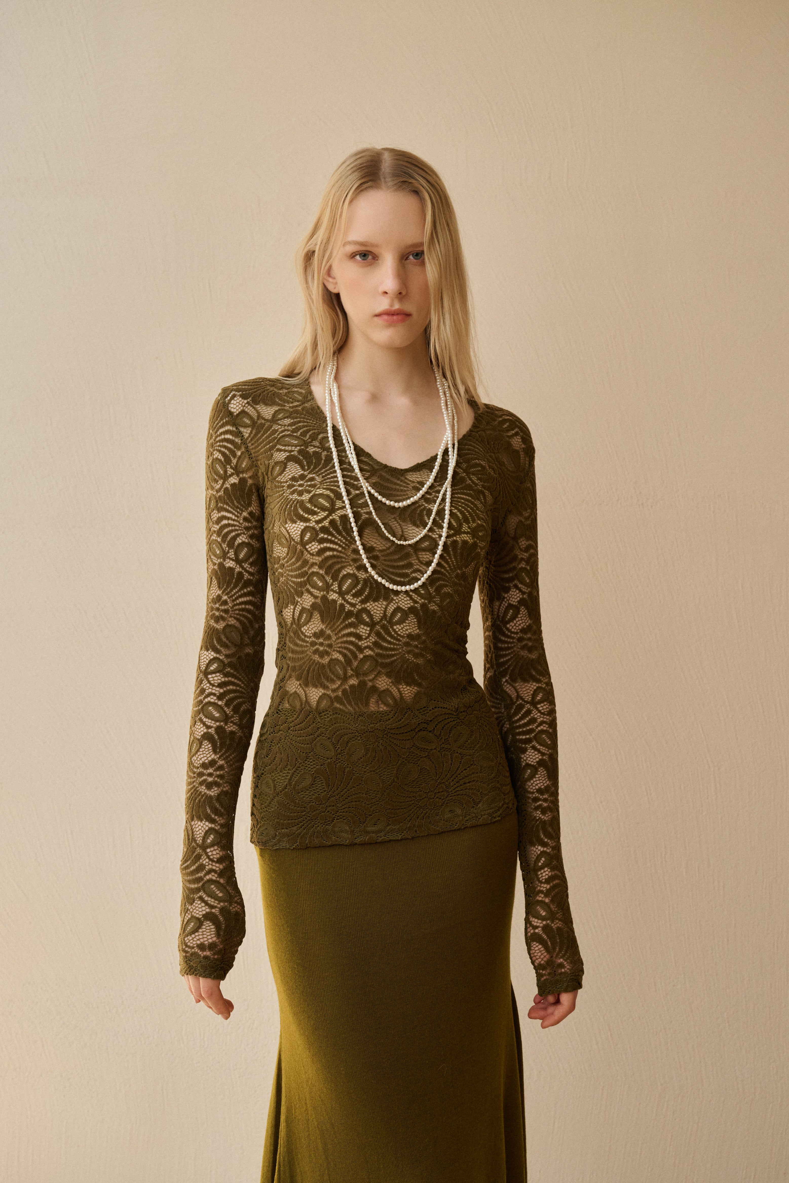 Slim fit lace top