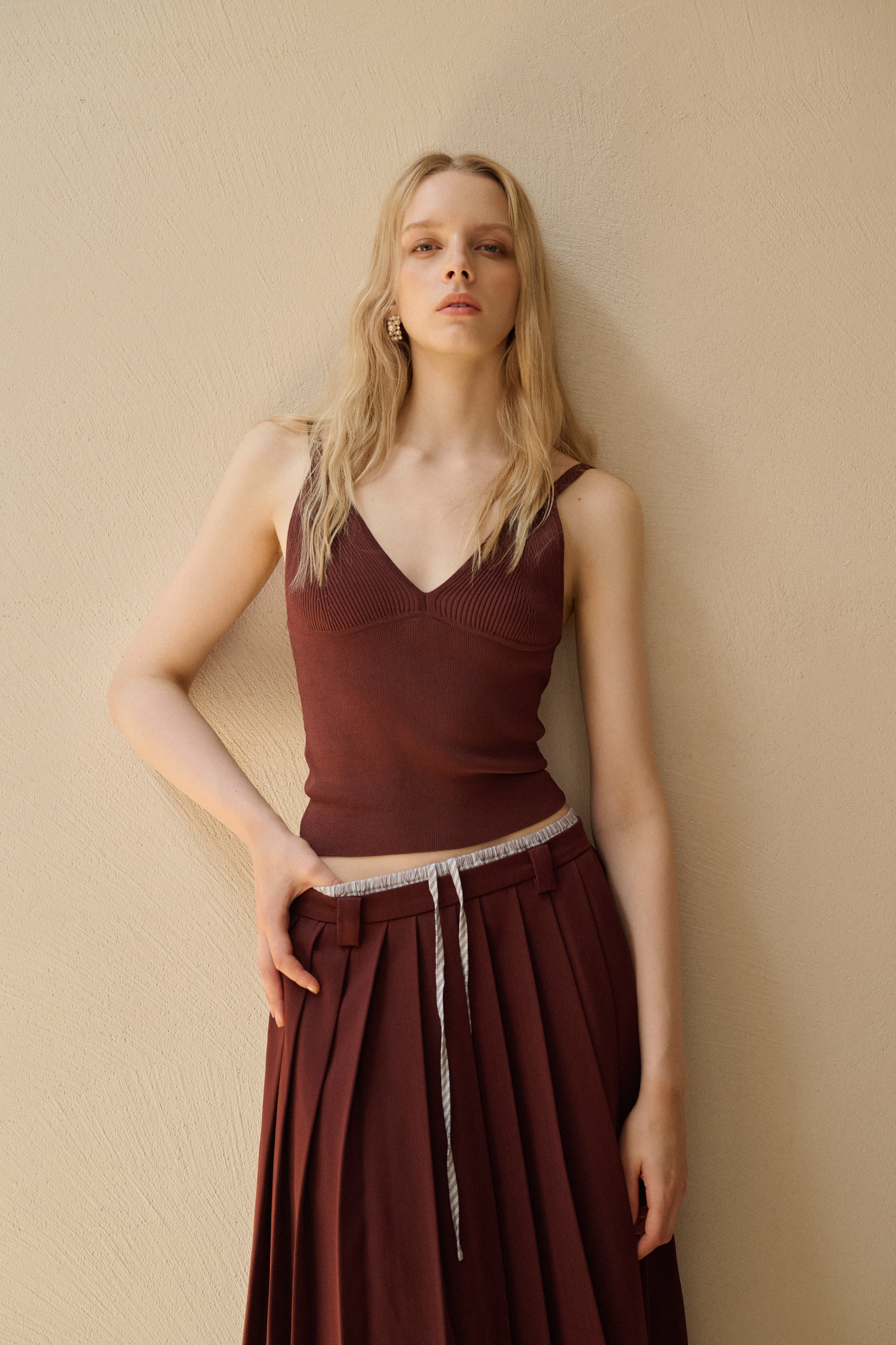 Slim fit v neck tank
