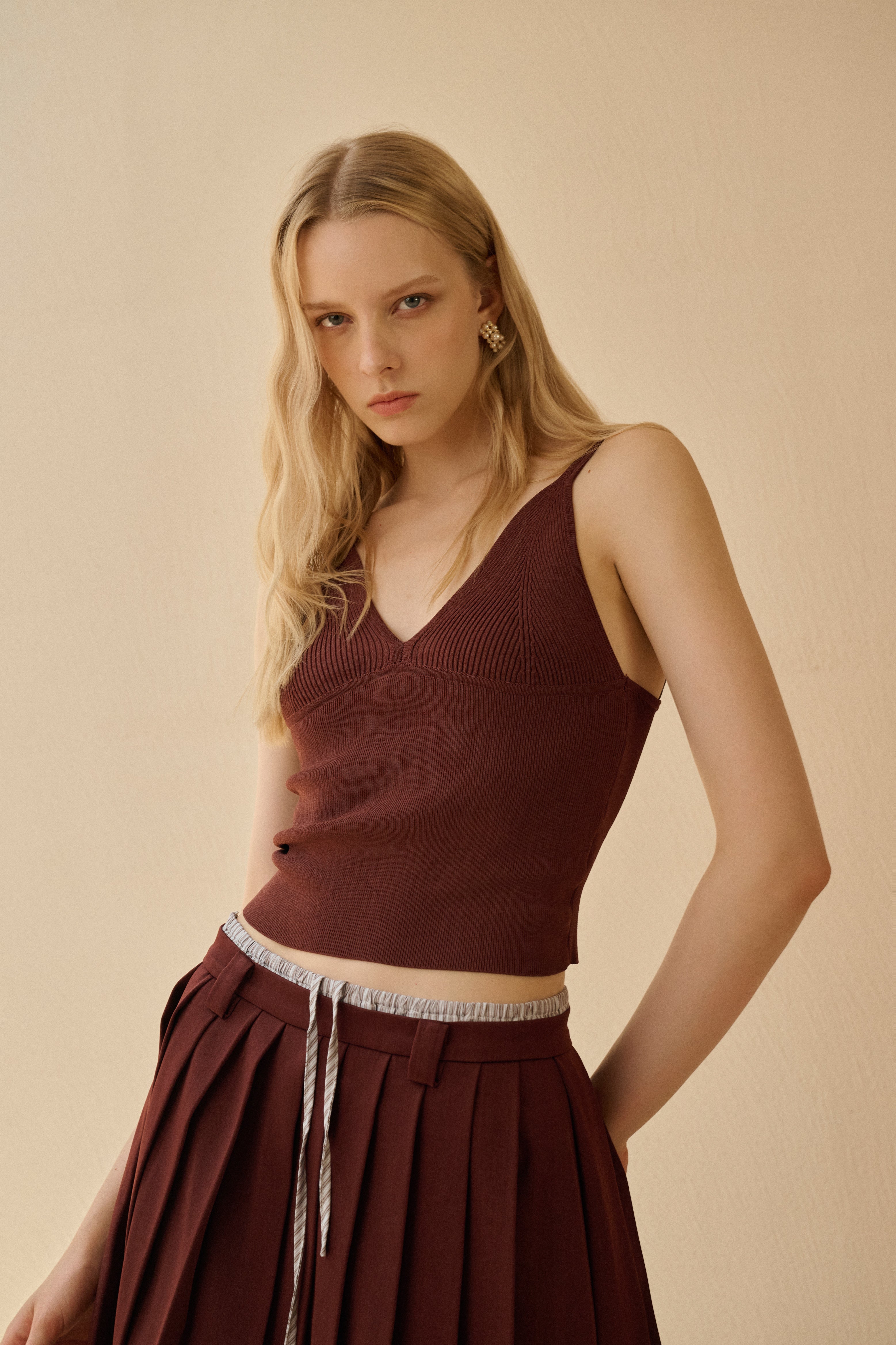 Slim fit v neck tank
