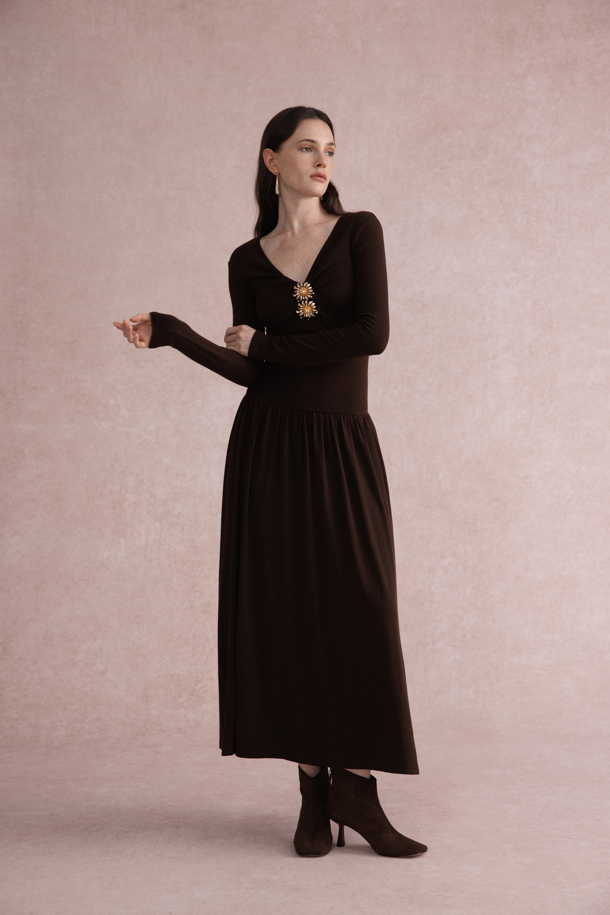 V-neck long sleeve maxi dress