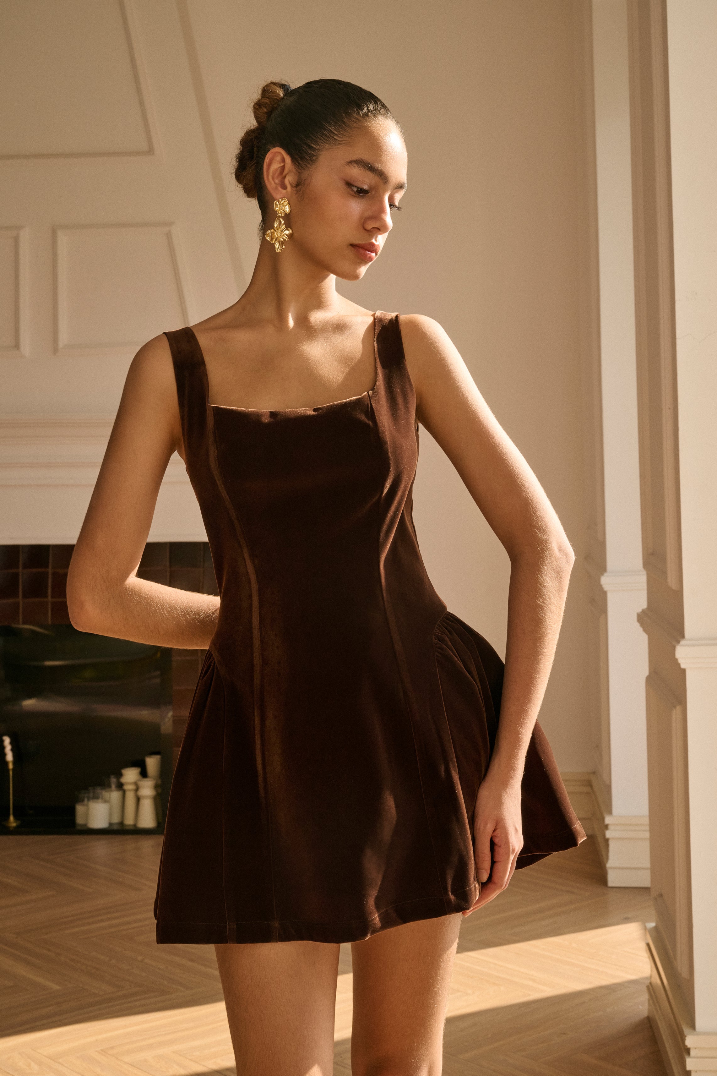 Velvet square neck mini dress – Ancosti