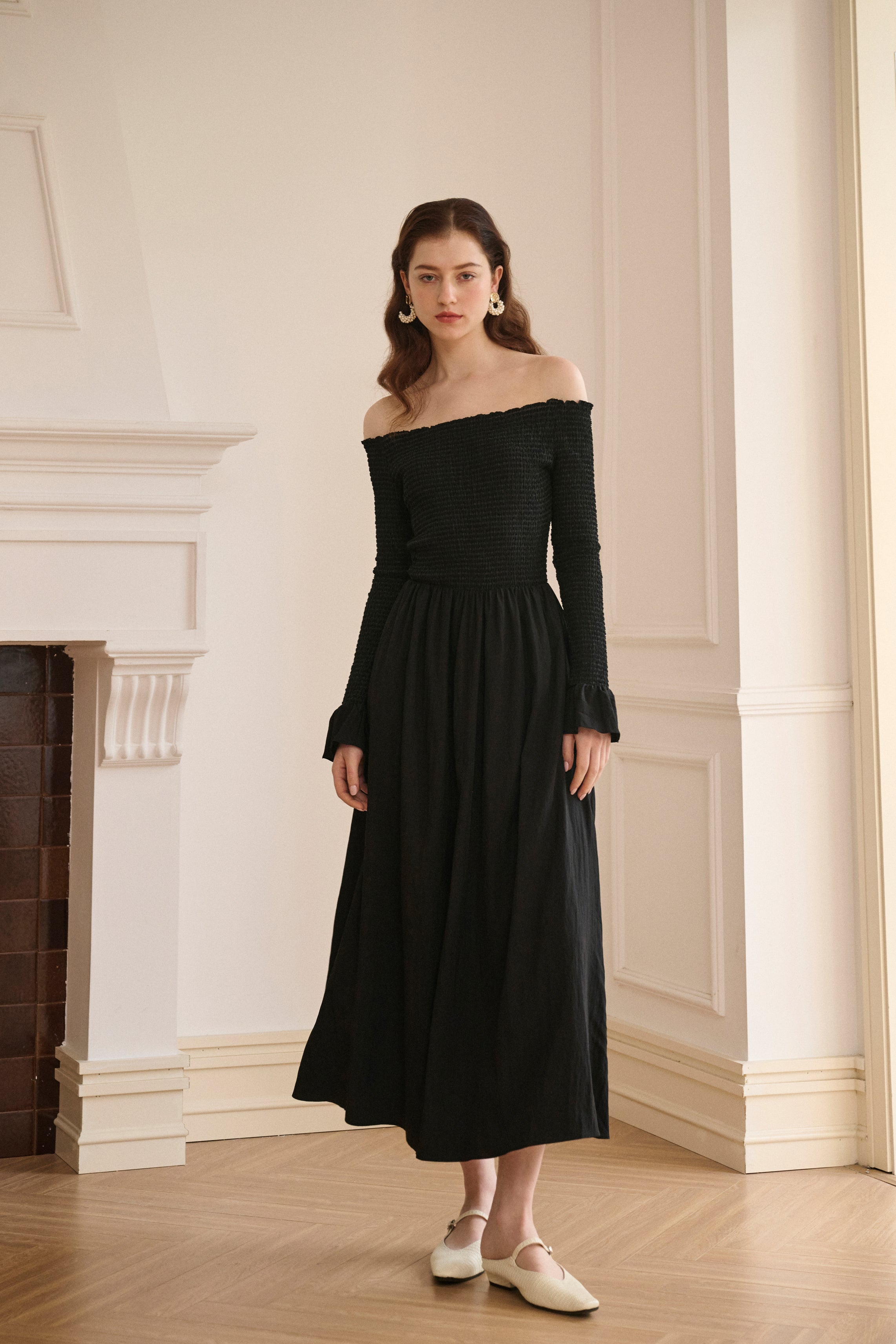 Off-shoulder smocked maxi dress Ancosti Off-shoulder smocked maxi dress Ancosti